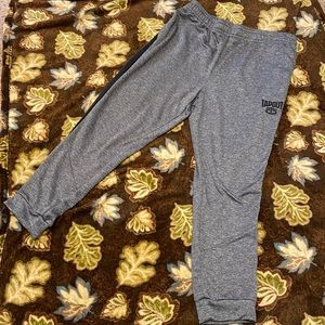 Tapout Cuffed Ankle Sweatpants